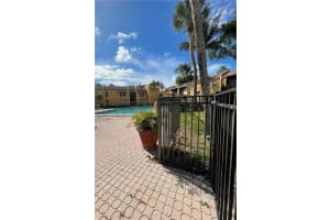 4457 Treehouse Ln, Tamarac, FL 33319, Sold 12/05/22