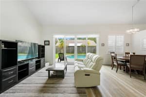 10391 NW 18th Mnr, Plantation, FL 33322 Sold 10/25/22