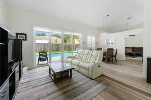 10391 NW 18th Mnr, Plantation, FL 33322 Sold 10/25/22