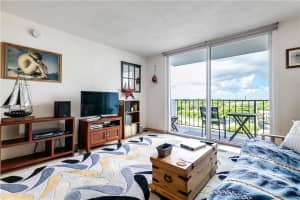 1800 N Andrews Ave   6K, Fort Lauderdale, FL 33311 Sold 10/17/22