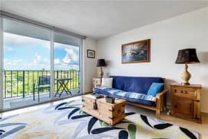 1800 N Andrews Ave   6K, Fort Lauderdale, FL 33311 Sold 10/17/22