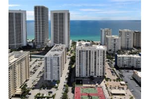 1865 S Ocean Dr   18A, Hallandale Beach, FL 33009 Sold 10/17/22