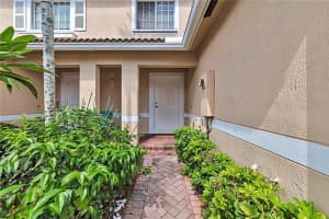 5909  Abbey Rd, Tamarac, FL 33321 Sold 11/08/22