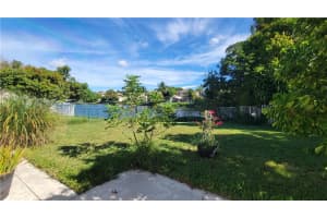 7950 N Silverado Cir, Hollywood, FL 33024 Sold 11/01/22