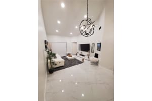 5570  Courtyard Dr   5570, Margate, FL 33063 Sold 10/27/22