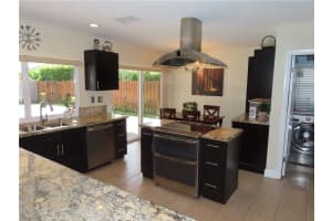 135 NW 99th Way, Coral Springs, FL 33071 Sold 11/17/22