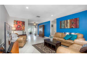 5716 NW 85th Ave, Tamarac, FL 33321 Sold 11/22/22