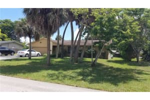 4220 SW 4th St, Plantation, FL 33317 Sold 10/07/22