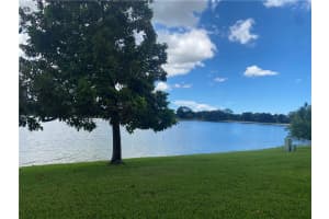 18861 NW 63rd Ct, Hialeah, FL 33015 Sold 11/14/22