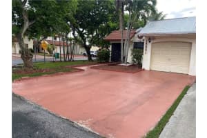 18861 NW 63rd Ct, Hialeah, FL 33015 Sold 11/14/22