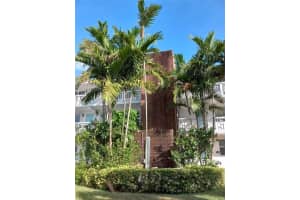 238  Hibiscus Ave   327, Lauderdale By The Sea, FL 33308 Sold 12/02/22