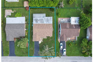 9801 NW 70th St, Tamarac, FL 33321 Sold 10/14/22