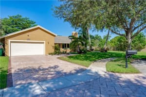 4841 SW 104th Ave, Cooper City, FL 33328 Sold 12/01/22