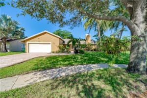 4841 SW 104th Ave, Cooper City, FL 33328 Sold 12/01/22