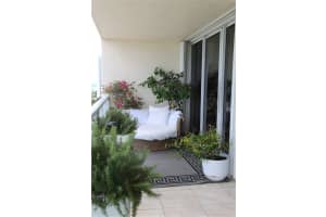 7330  Ocean Ter   1002, Miami Beach, FL 33141 Sold 02/15/23