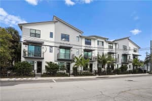 553 NE 21st Ct   2, Wilton Manors, FL 33305 Sold 12/06/22
