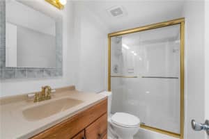 2907 NE 8th Ter   103, Wilton Manors, FL 33334 Sold 10/27/22