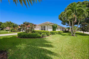 2933 SW Shinnecock Hills Ct, Palm City, FL 34990 Sold 10/26/22