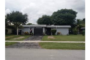 7703 NW 73rd Ter, Tamarac, FL 33321 Sold 11/23/22
