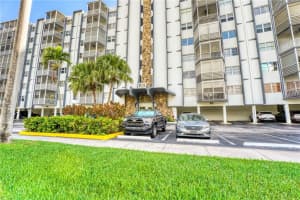 300  Diplomat Pkwy   418, Hallandale Beach, FL 33009 Sold 10/18/22