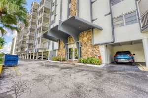 300  Diplomat Pkwy   418, Hallandale Beach, FL 33009 Sold 10/18/22