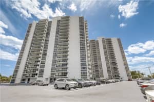 2715 N Ocean Blvd   17B, Fort Lauderdale, FL 33308 Sold 09/30/22