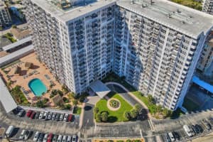 405 N Ocean Blvd APT 605, Pompano Beach, FL 33062, Sold 09/16/22