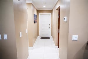 9889 NW 14th Ct   180, Pembroke Pines, FL 33024 Sold 11/21/22