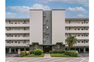 500 NE 14th Ave, Hallandale Beach, FL 33009, Sold 10/19/22