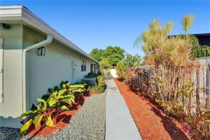 376 SW 27th Ave, Delray Beach, FL 33445 Sold 10/31/22