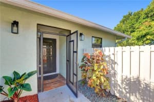 376 SW 27th Ave, Delray Beach, FL 33445 Sold 10/31/22