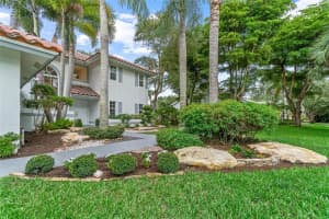 2851 Hampton Cir W, Delray Beach, FL 33445, Sold 12/22/22