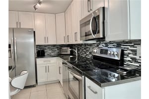 1428 SE 4th Ave   A-202, Deerfield Beach, FL 33441 Sold 02/02/23