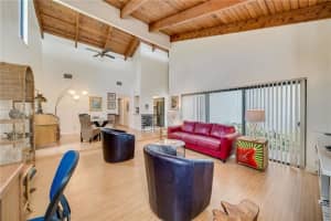 1541  Riverwood Ln, Coral Springs, FL 33071 Sold 10/31/22