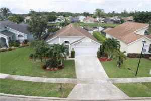 3858  Woods Walk Blvd, Lake Worth Beach, FL 33467 Sold 10/28/22