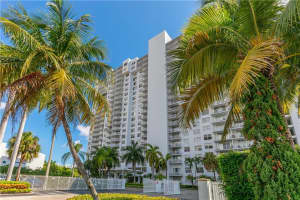 2801 NE 183rd St   1108W, Aventura, FL 33160 Sold 12/24/22