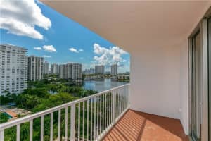 2801 NE 183rd St   1108W, Aventura, FL 33160 Sold 12/24/22