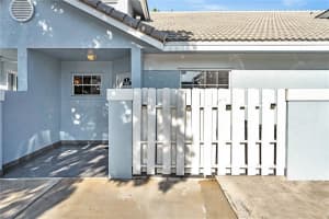 330 SE 2nd Ave   C4, Deerfield Beach, FL 33441 Sold 12/16/22