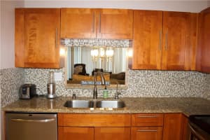 6301 N University Dr, Tamarac, FL 33321, Sold 11/09/22