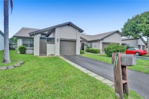 8113 NW 100th Way, Tamarac, FL 33321, Sold 10/27/22