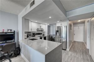 3223 Riverside Dr, Coral Springs, FL 33065, Sold 11/10/22