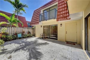738 NW 99th Circle   738, Plantation, FL 333024 Sold 12/01/22