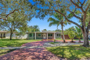 211 S 57TH WY, Hollywood, FL 33023 Sold 01/31/23