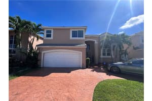 10282 SW 9th Ln, Pembroke Pines, FL 33025, Sold 11/30/22