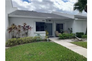 204 Par Dr, Royal Palm Beach, FL 33411, Sold 11/22/22