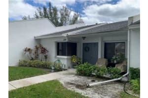 204 Par Dr, Royal Palm Beach, FL 33411, Sold 11/22/22