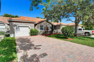 2301 Aragon Blvd, Sunrise, FL 33322, Sold 12/09/22