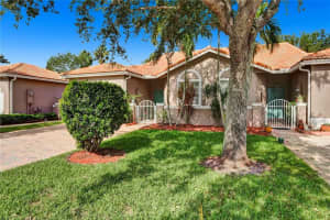 2301 Aragon Blvd, Sunrise, FL 33322, Sold 12/09/22