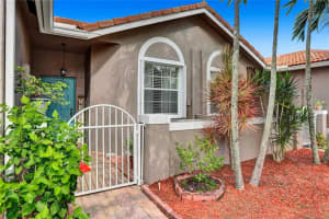 2301 Aragon Blvd, Sunrise, FL 33322, Sold 12/09/22