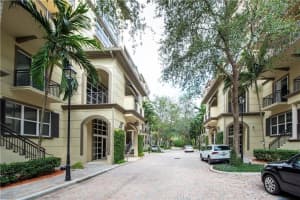 2617 NE 14th Ave, Wilton Manors, FL 33334, Sold 12/08/22